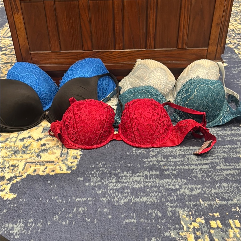 Victoria's Secret Red and Black Lace Bras Intimates Collection Lot of 5